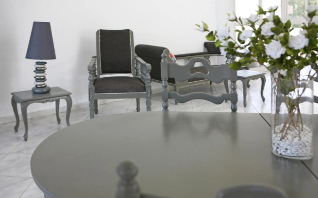 Corina Suites and Apartments