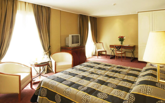 Piraeus Theoxenia Hotel