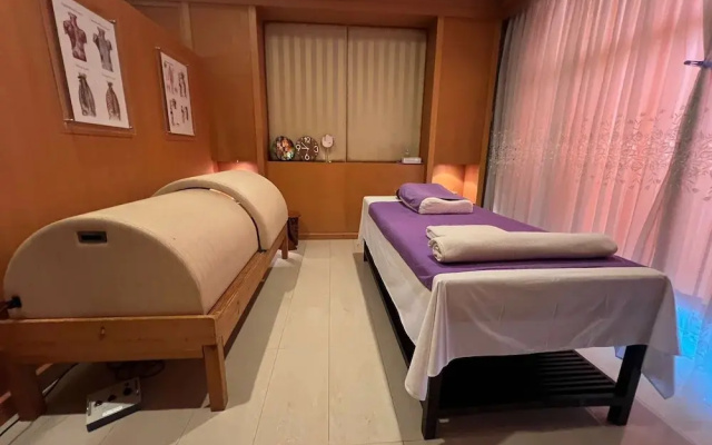 No8 Double Suite, Rainbow Arokaya Welnes