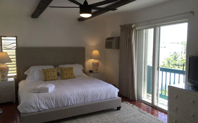 Isla Vista Condo