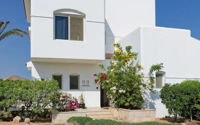 Vesta - Luxury Villa - 5BR - White Villas