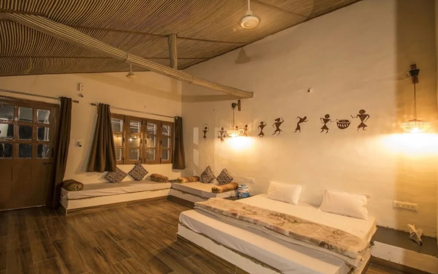 WOW STAYZ2 Pachmarhi Foothill Cottages