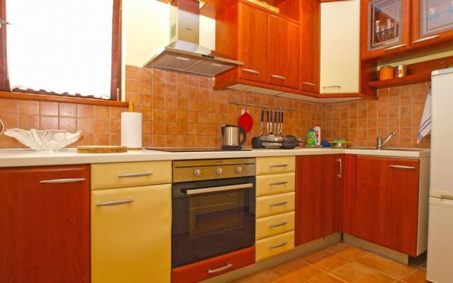 Apartment 389