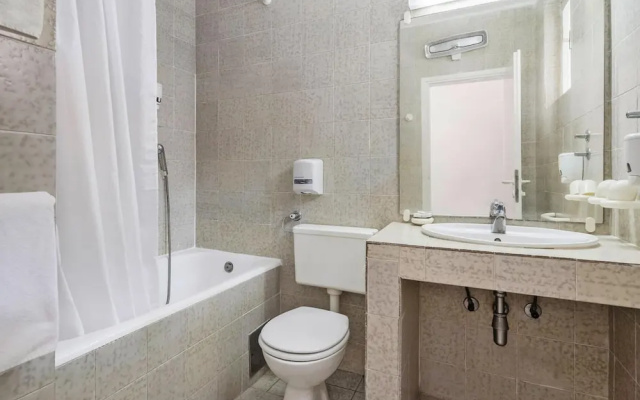 Beautiful Apartments in Jelsa, With Pool