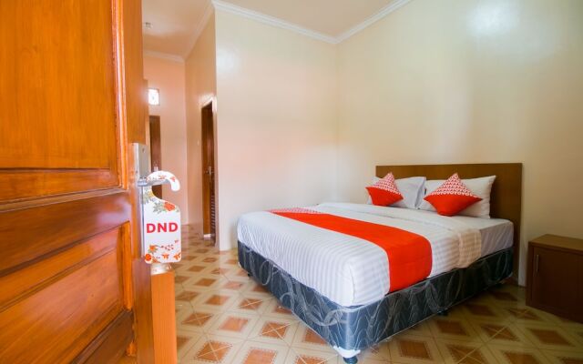 Edotel Smkn 1 Pacet by OYO Rooms