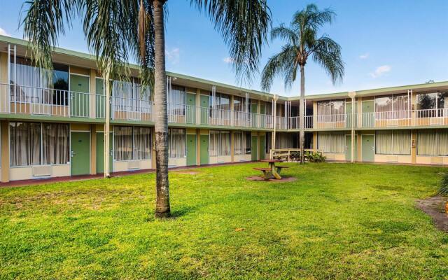 Red Roof Inn Vero Beach - I-95
