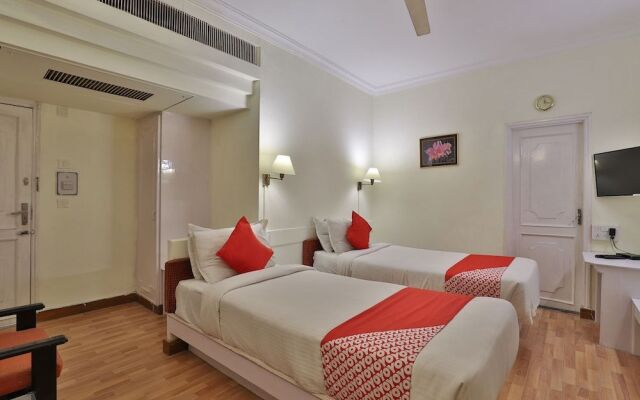 OYO 2308 Hotel Crown