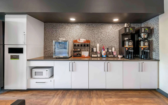 Extended Stay America Premier Suites Providence E Providence