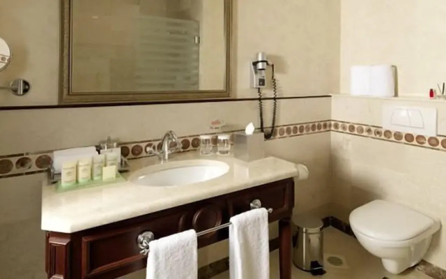 Le Patio Boutique Hotel