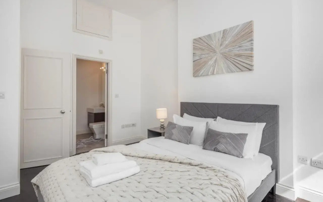 The Harrods Residence with AC
