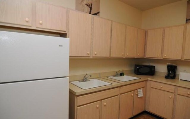 Brooklyn Deluxe Suite Apartments