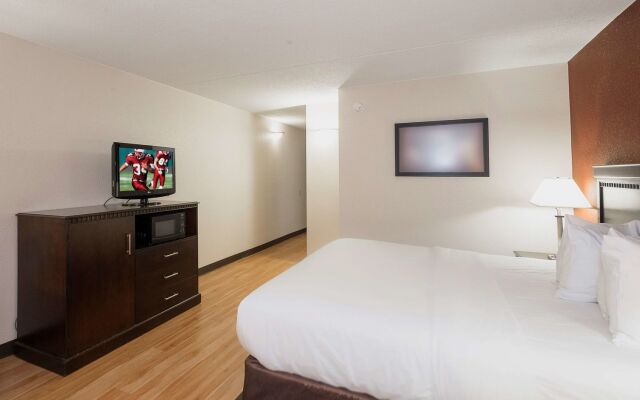 Red Roof Inn & Suites Mt Holly - McGuire AFB