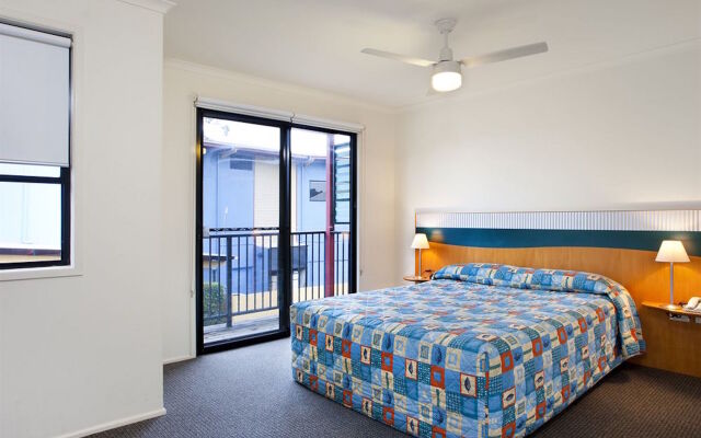 Noosa Lakes Resort
