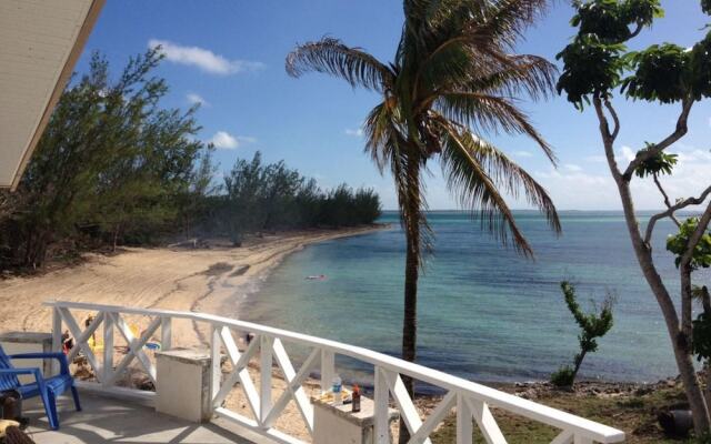 Pau Pau Beach Estate by Eleuthera Vacation Rentals