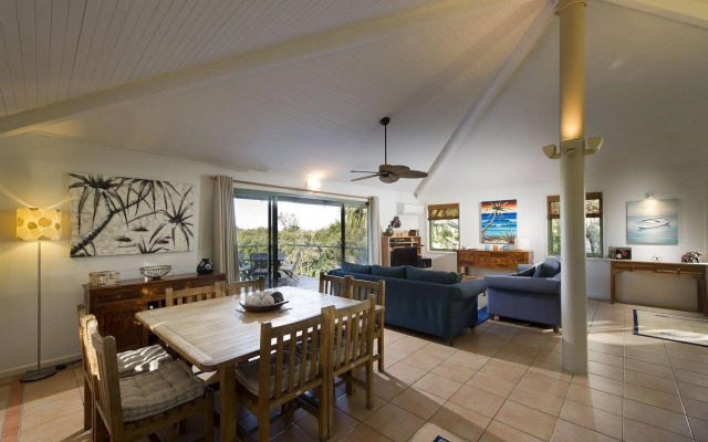 The Retreat Beach Houses