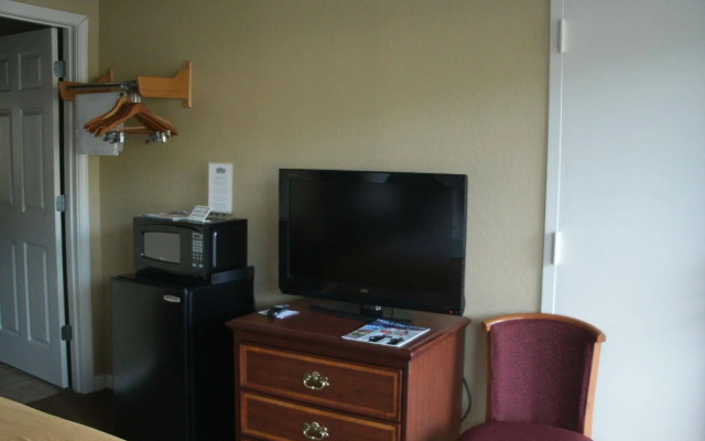 The Admiralty Suites & Inn Memphis Millington