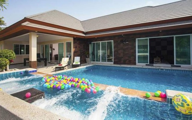 Baan Piamsuk Pool Villa By Pinky