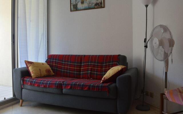 Appartement Le Grau-du-Roi, 2 pièces, 4 personnes - FR-1-250-108