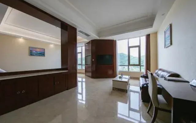 Yangjiang Guanhua Hotel (Hailing Island Dajiaowan)