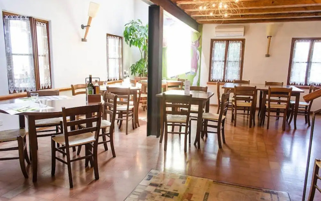 Elliot Osteria e Dormire in collina