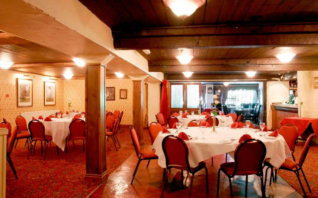 Wainstones Hotel