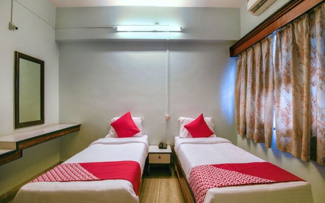 OYO 15199 Hotel Shree Maya