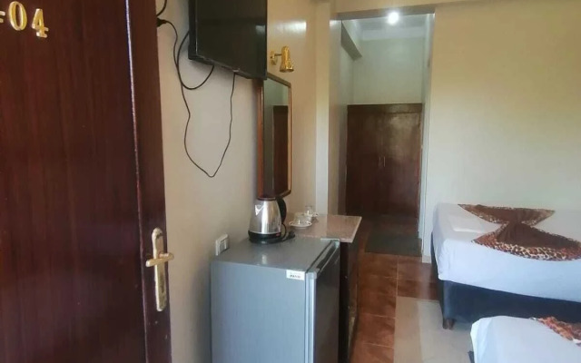 Rezeiky Hotel And Camp Luxor