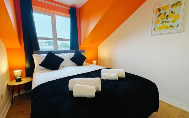 4BR Modern Ormeau House