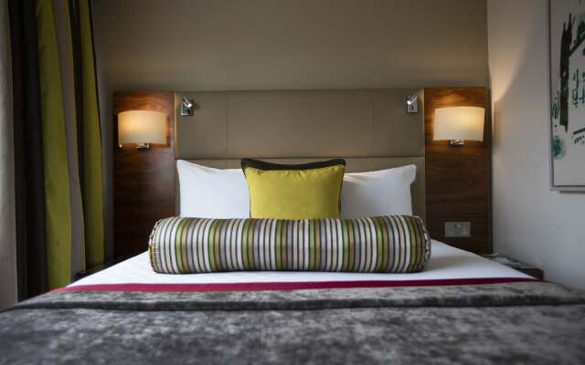 The Tower Hotel, by Thistle
