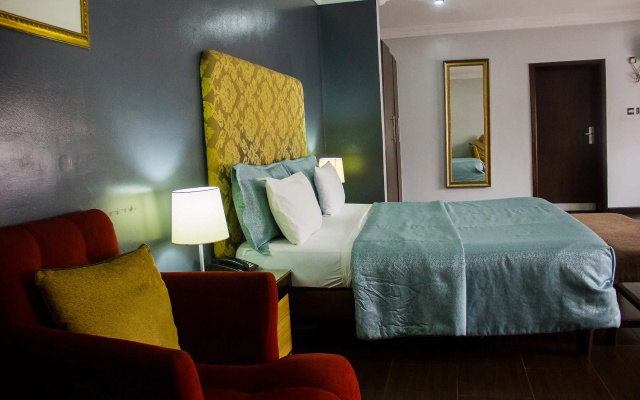 Manyxville Hotel & Suites