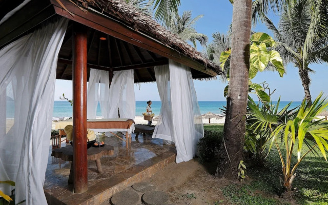 NgapaliI Bay Villas & Spa