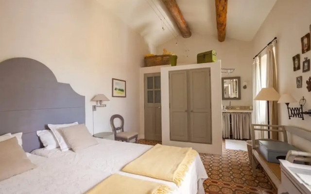 Villa Les Beaumettes - Haven of Peace in the Luberon