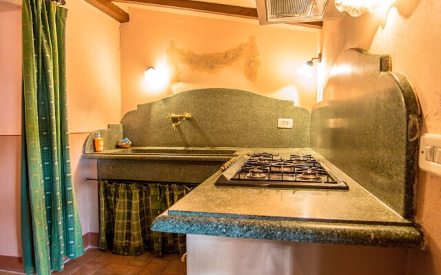 Tasteful Apartment in Roselle Terme With Fenced Garden