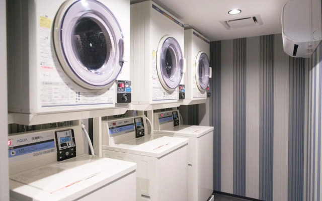 Hotel She, Osaka