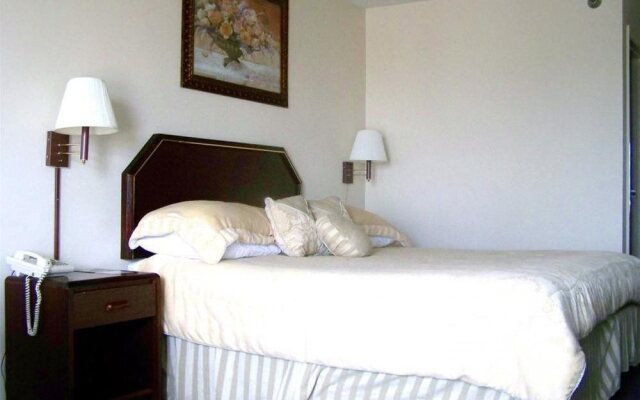 Courtesy Inn and Suites