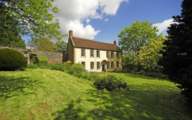 Hillside House  - beautiful old house