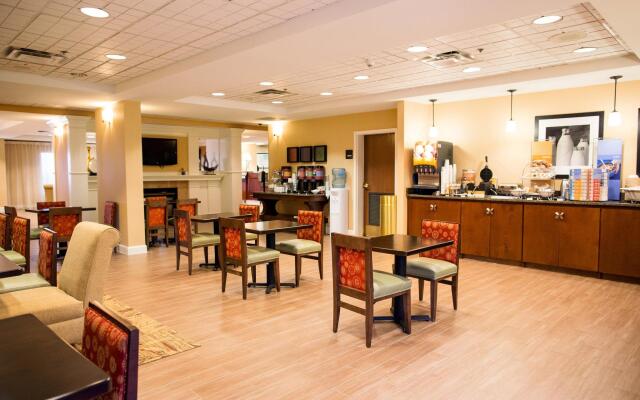 Hampton Inn Columbus-North
