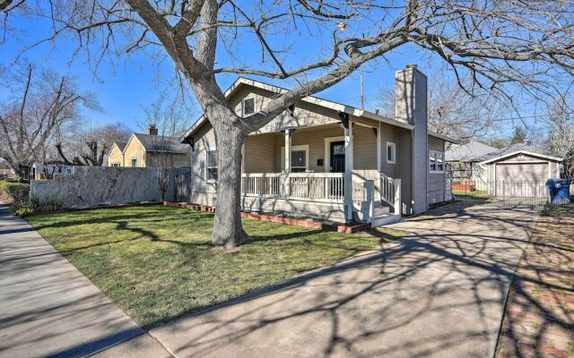 Pet-friendly Sacramento Home ~ 5 to Downtown!