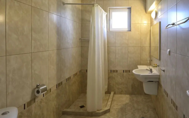 Belle View Hotel II