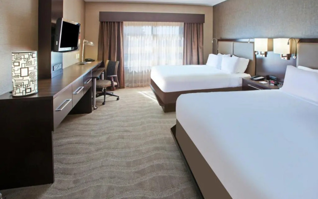 Holiday Inn Express and Suites Columbus Edinburgh by IHG