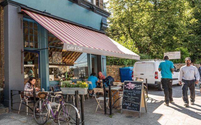 NEW Fantastic 2 Bedroom House Urban Living Sydenham