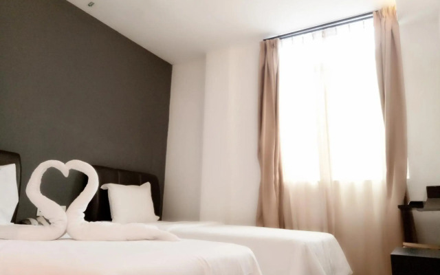Sandy Hotel