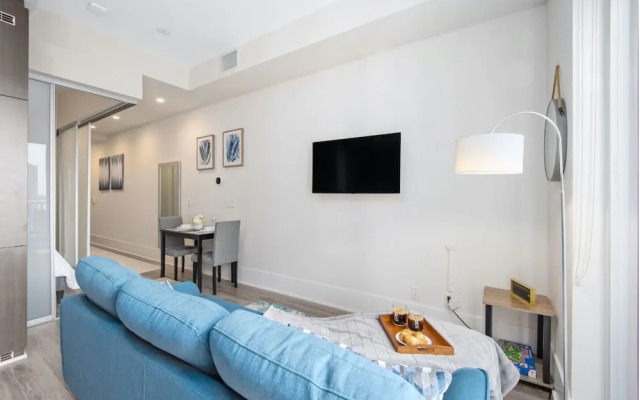 Applewood Suites - CN Tower & Convention