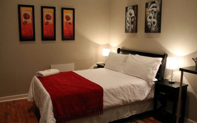Tranquil House B&B @ 10 Berry St