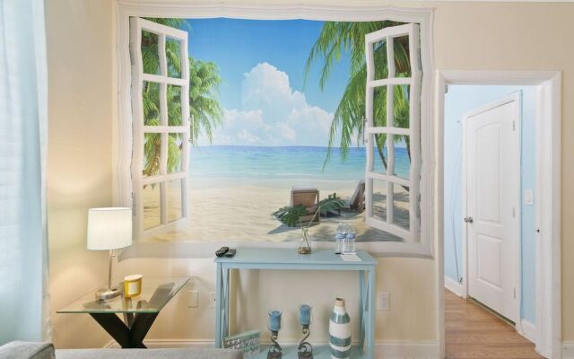2 Bedroom Deluxe Apt on Collins Ave