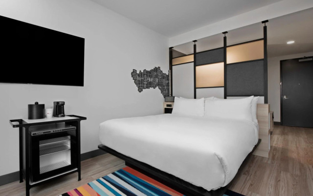 Aloft Kansas City Country Club Plaza