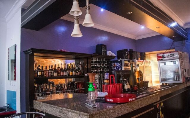 Exquisite Suites & Conference Centre