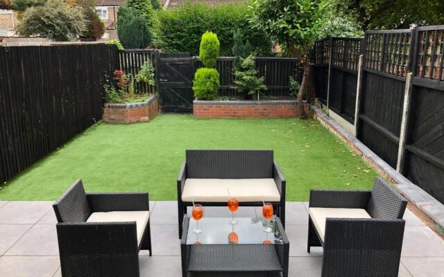 Birmingham Modern & Stylish 3 Bedroom House