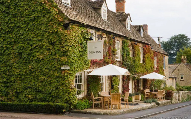 New Inn Hotel at Coln
