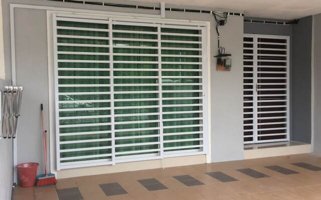 Ipoh Paradise Homestay Station 18